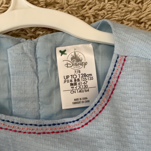 NWT Disney - beautiful long sleeve Elana dress - Picture 5 of 6